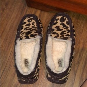 Ugg house shoes